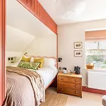 The Willows Boutique By I-stay Whitby