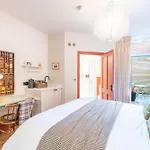 The Willows Boutique By I-stay Aparthotel